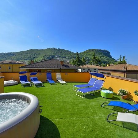 La Terrazza sul Garda Hotel Esterno foto